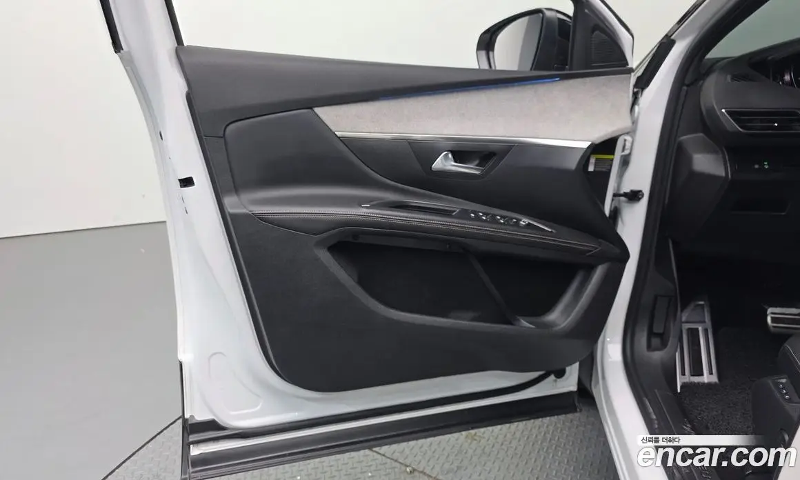 Peugeot 5008 2022 1.2 автомат (гидро), фото 14 Peugeot 5008 2022 1.2 автомат (гидро), фото 14