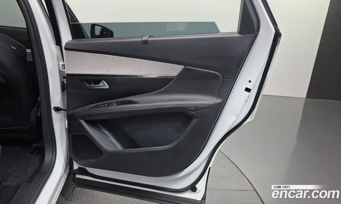 Peugeot 5008 2022 1.2 автомат (гидро), фото 15 Peugeot 5008 2022 1.2 автомат (гидро), фото 15