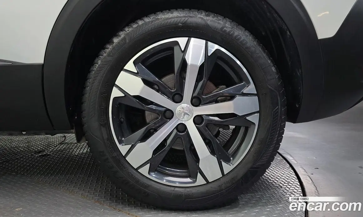 Peugeot 5008 2022 1.2 автомат (гидро), фото 7 Peugeot 5008 2022 1.2 автомат (гидро), фото 7