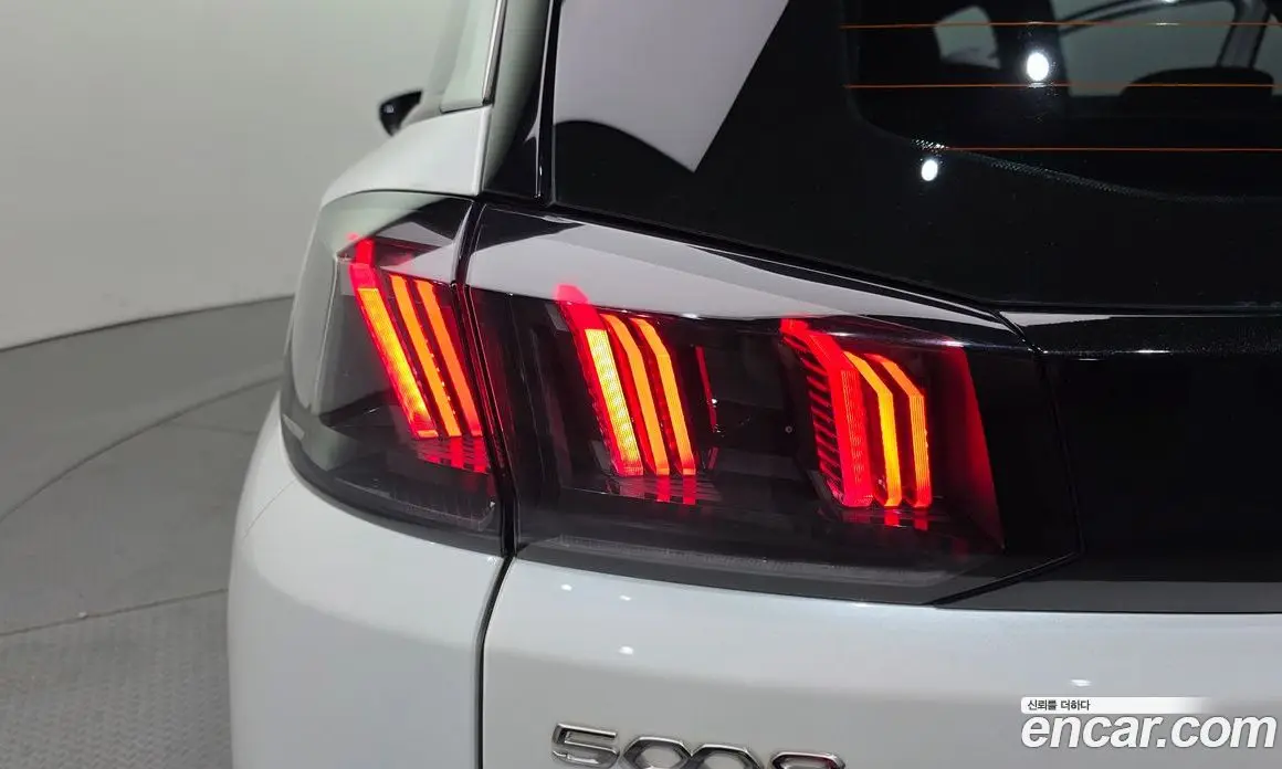 Peugeot 5008 2022 1.2 автомат (гидро), фото 9 Peugeot 5008 2022 1.2 автомат (гидро), фото 9