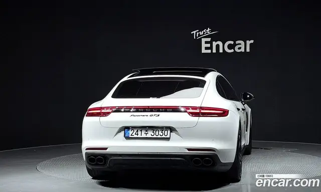 Porsche Panamera 2018 3.0 автомат (гидро), миниатюра 4 Porsche Panamera 2018 3.0 автомат (гидро), миниатюра 4