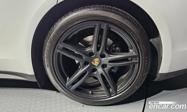 Porsche Panamera 2018 3.0 автомат (гидро), миниатюра 7 Porsche Panamera 2018 3.0 автомат (гидро), миниатюра 7