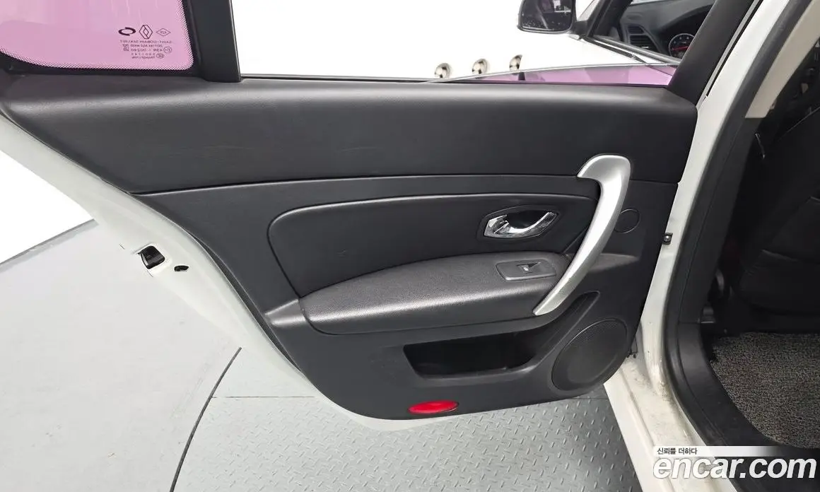 Renault (Samsung) SM5 2016 2.0 автомат (гидро), фото 15 Renault (Samsung) SM5 2016 2.0 автомат (гидро), фото 15