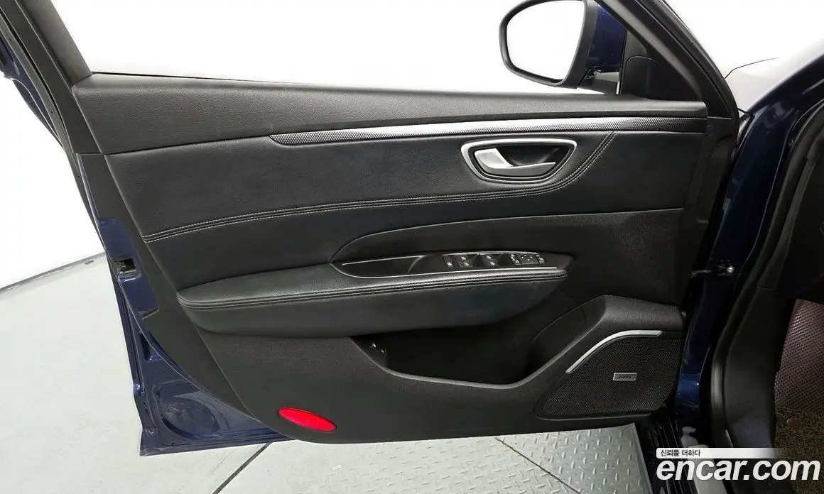 Renault (Samsung) SM6 2016 1.6 автомат (гидро), фото 14 Renault (Samsung) SM6 2016 1.6 автомат (гидро), фото 14