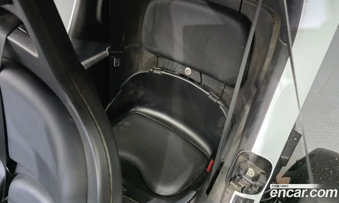 Renault (Samsung) Twizy 2020 0.1 автомат (гидро), фото 16