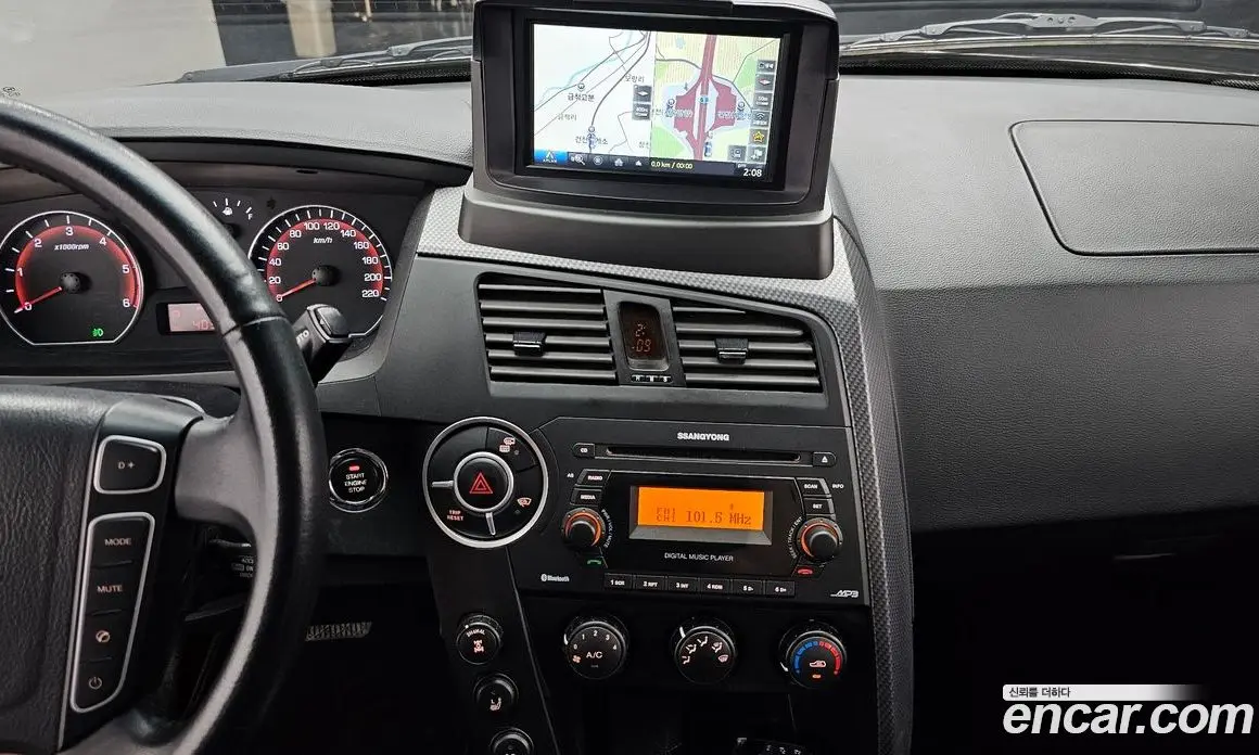 SsangYong Korando 2014 2.0 автомат (гидро), фото 20
