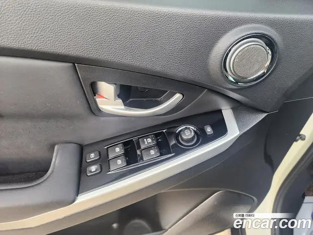 SsangYong Korando 2014 2.0 автомат (гидро), миниатюра 11