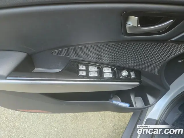 SsangYong TIBOLI 2016 1.6 автомат (гидро), миниатюра 4 SsangYong TIBOLI 2016 1.6 автомат (гидро), миниатюра 4
