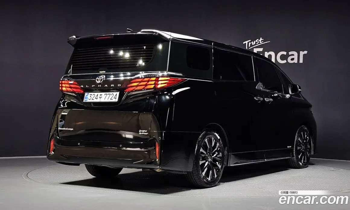 Toyota Alphard 2025 2.5 автомат (гидро), фото 2 Toyota Alphard 2025 2.5 автомат (гидро), фото 2