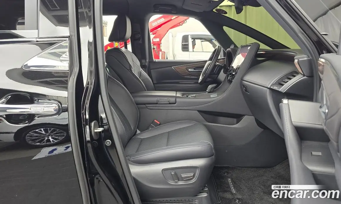 Toyota Alphard 2025 2.5 автомат (гидро), фото 16 Toyota Alphard 2025 2.5 автомат (гидро), фото 16