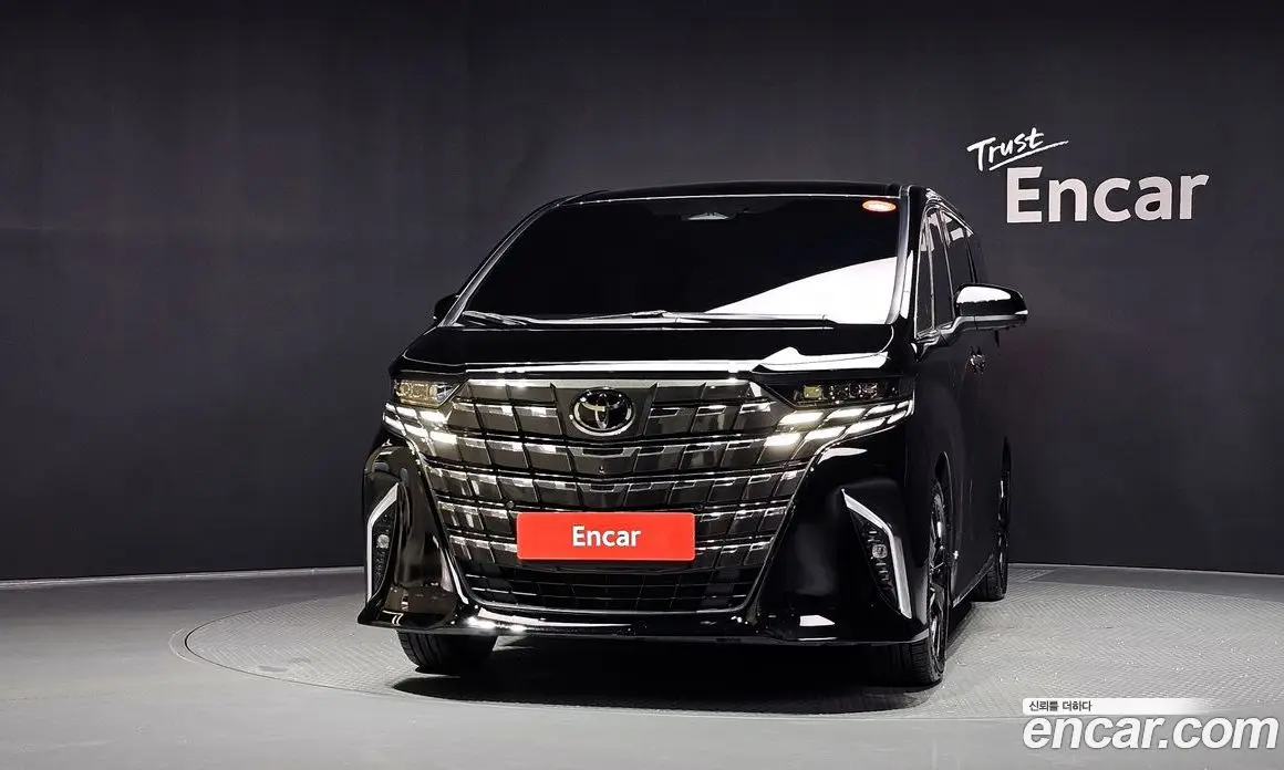 Toyota Alphard 2025 2.5 автомат (гидро), фото 3 Toyota Alphard 2025 2.5 автомат (гидро), фото 3