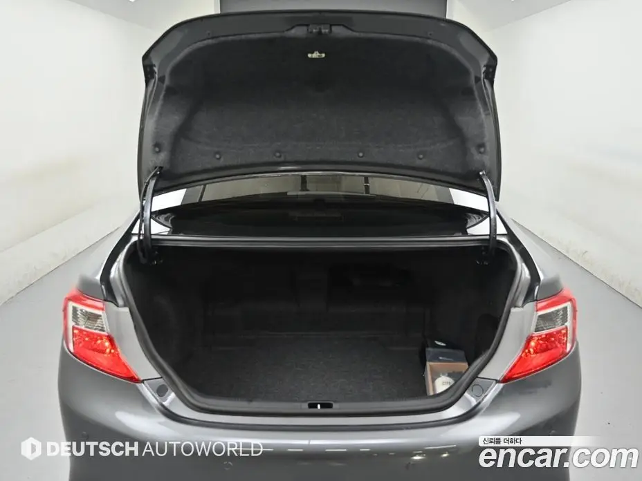 Toyota Camry 2012 2.5 автомат (гидро), фото 19 Toyota Camry 2012 2.5 автомат (гидро), фото 19