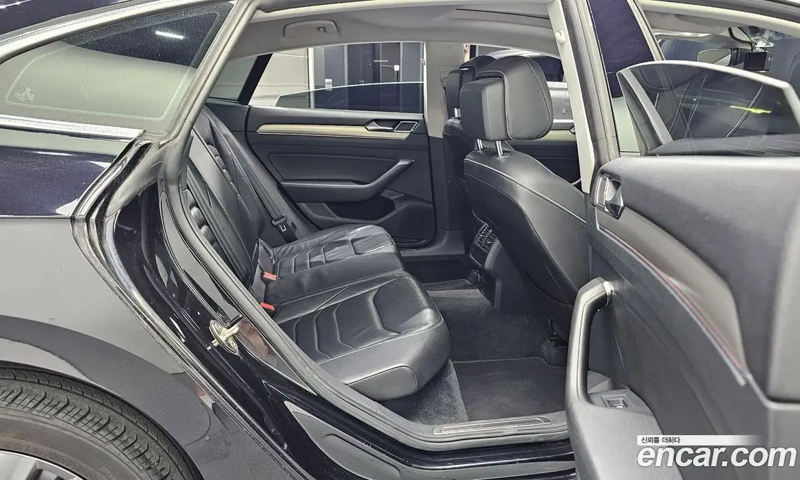 Volkswagen Arteon 2018 2.0 автомат (гидро), фото 18 Volkswagen Arteon 2018 2.0 автомат (гидро), фото 18