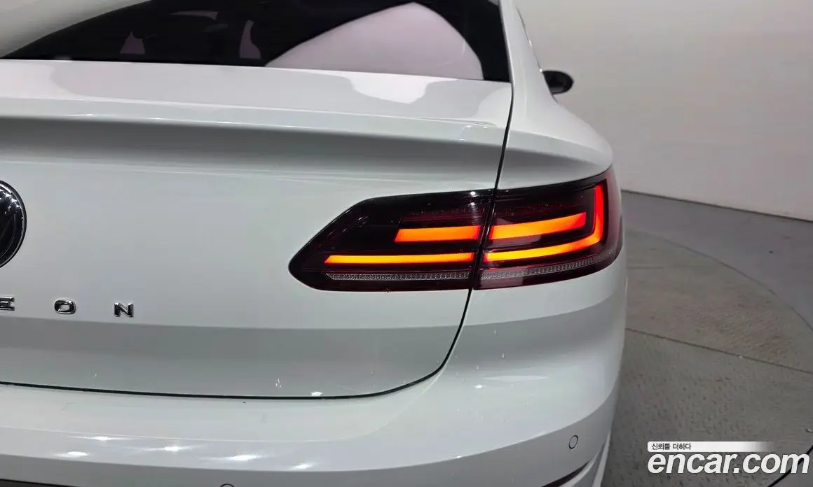Volkswagen Arteon 2019 2.0 автомат (гидро), фото 9