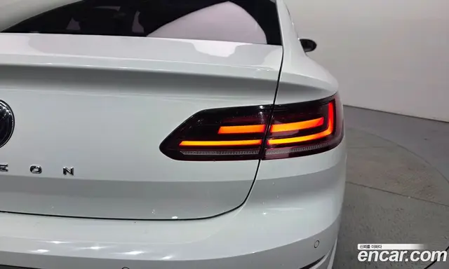 Volkswagen Arteon 2019 2.0 автомат (гидро), миниатюра 9