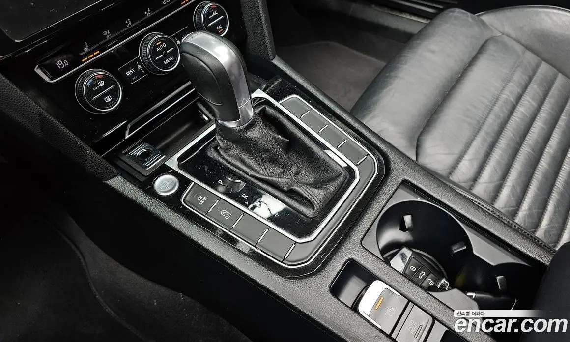 Volkswagen Passat 2018 2.0 автомат (гидро), фото 12 Volkswagen Passat 2018 2.0 автомат (гидро), фото 12