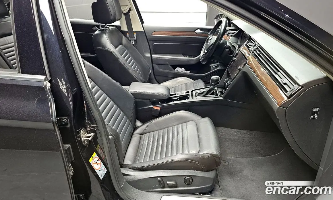 Volkswagen Passat 2018 2.0 автомат (гидро), фото 13 Volkswagen Passat 2018 2.0 автомат (гидро), фото 13