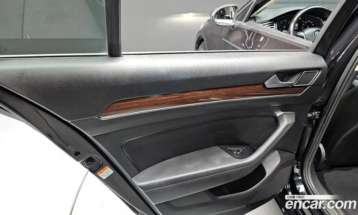 Volkswagen Passat 2018 2.0 автомат (гидро), фото 15 Volkswagen Passat 2018 2.0 автомат (гидро), фото 15