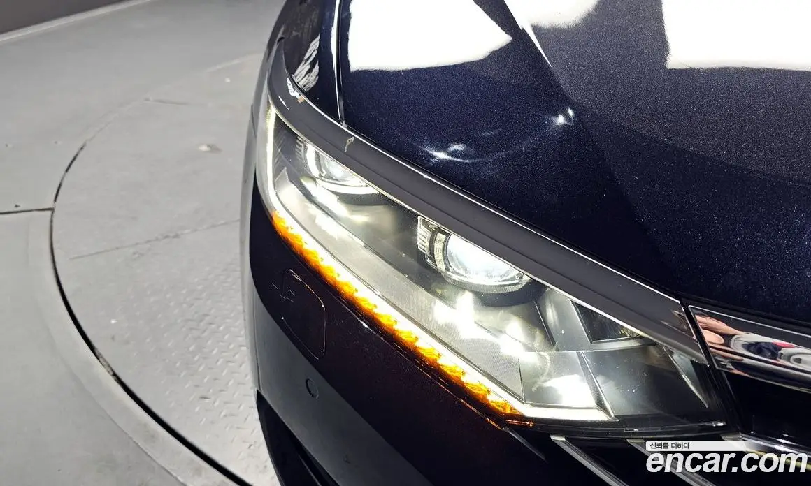 Volkswagen Passat 2018 2.0 автомат (гидро), фото 8 Volkswagen Passat 2018 2.0 автомат (гидро), фото 8