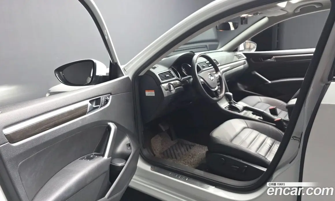 Volkswagen Passat 2018 2.0 автомат (гидро), фото 13