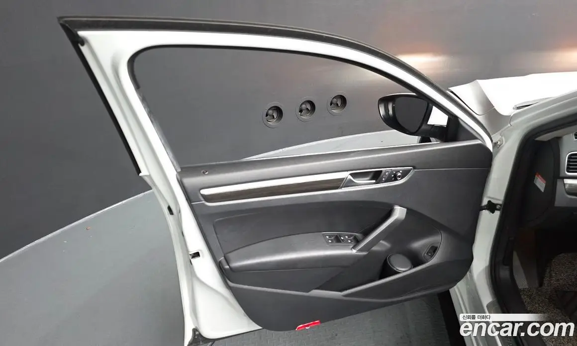 Volkswagen Passat 2018 2.0 автомат (гидро), фото 14