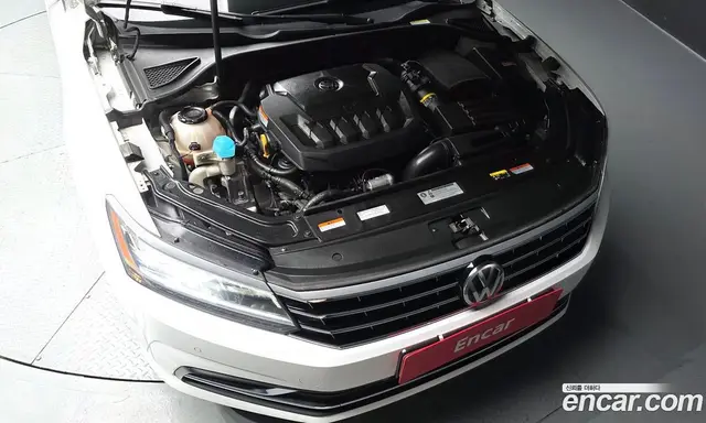 Volkswagen Passat 2018 2.0 автомат (гидро), миниатюра 6