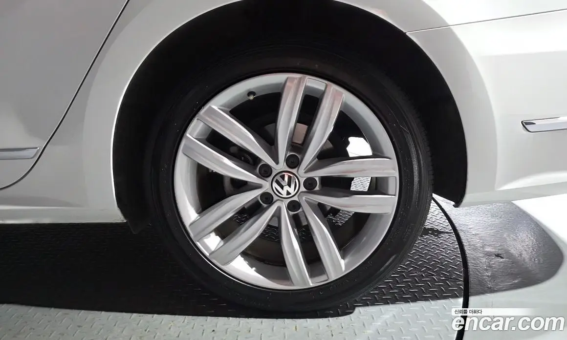 Volkswagen Passat 2018 2.0 автомат (гидро), фото 7