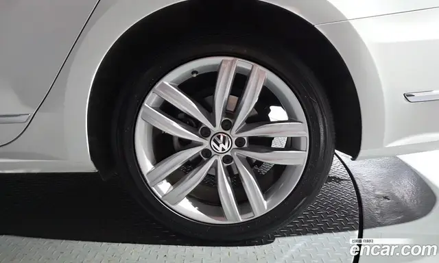 Volkswagen Passat 2018 2.0 автомат (гидро), миниатюра 7