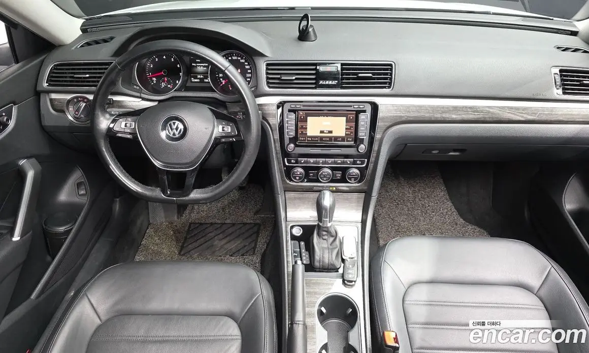 Volkswagen Passat 2018 2.0 автомат (гидро), фото 10