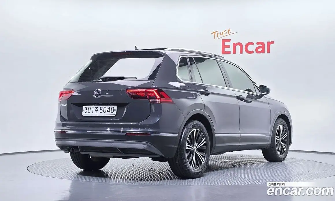 Volkswagen Tiguan 2020 2.0 автомат (гидро), фото 2 Volkswagen Tiguan 2020 2.0 автомат (гидро), фото 2