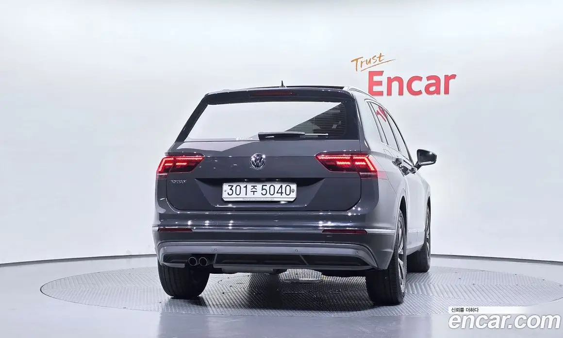 Volkswagen Tiguan 2020 2.0 автомат (гидро), фото 4 Volkswagen Tiguan 2020 2.0 автомат (гидро), фото 4