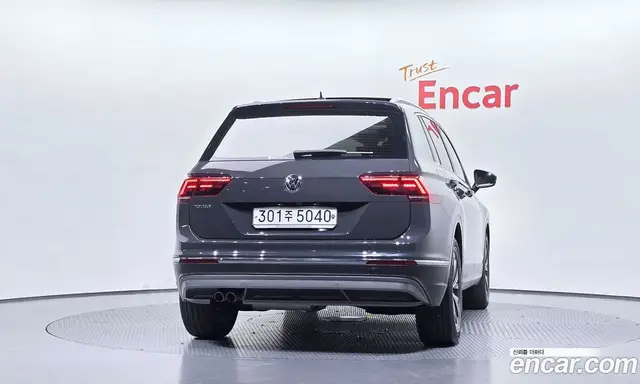 Volkswagen Tiguan 2020 2.0 автомат (гидро), миниатюра 4 Volkswagen Tiguan 2020 2.0 автомат (гидро), миниатюра 4