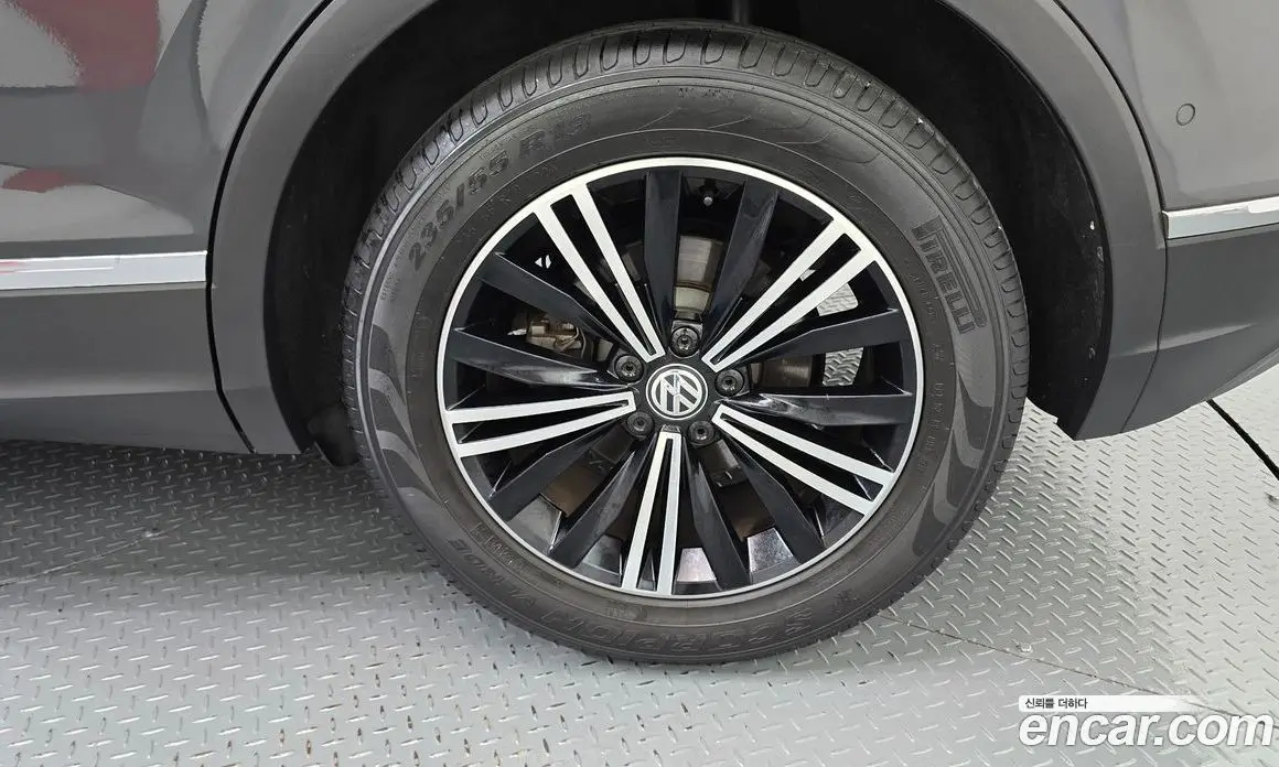 Volkswagen Tiguan 2020 2.0 автомат (гидро), фото 7 Volkswagen Tiguan 2020 2.0 автомат (гидро), фото 7