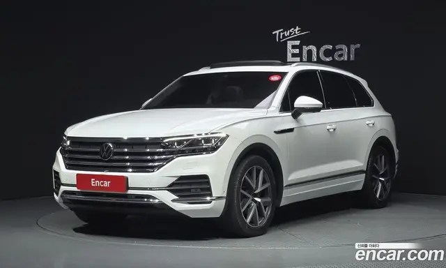 Volkswagen Touareg, 2023, 56 612 км