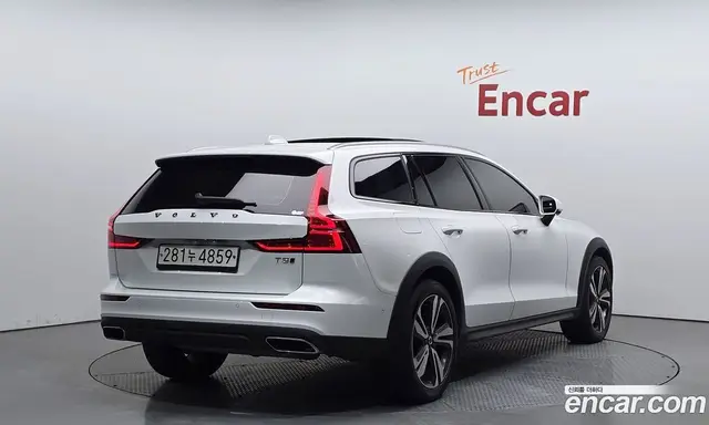 Volvo V60, 2020, 48 792 км
