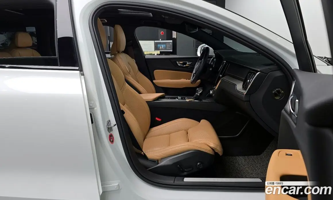 Volvo V60 2020 2.0 автомат (гидро), фото 16 Volvo V60 2020 2.0 автомат (гидро), фото 16