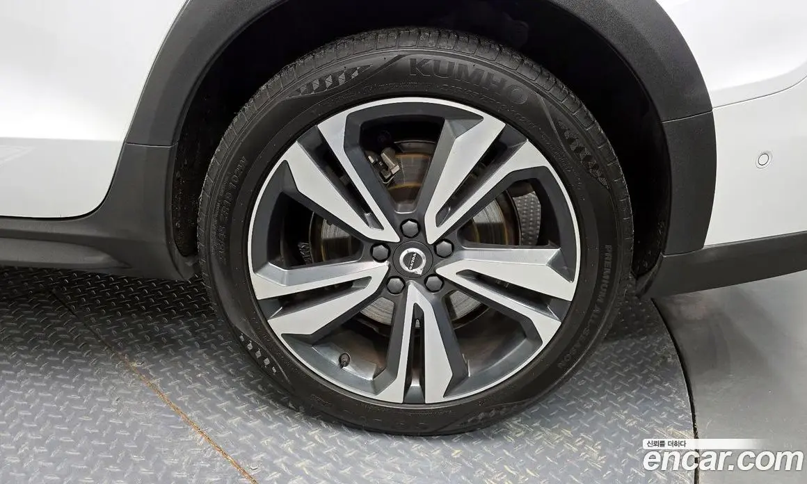 Volvo V60 2020 2.0 автомат (гидро), фото 6 Volvo V60 2020 2.0 автомат (гидро), фото 6