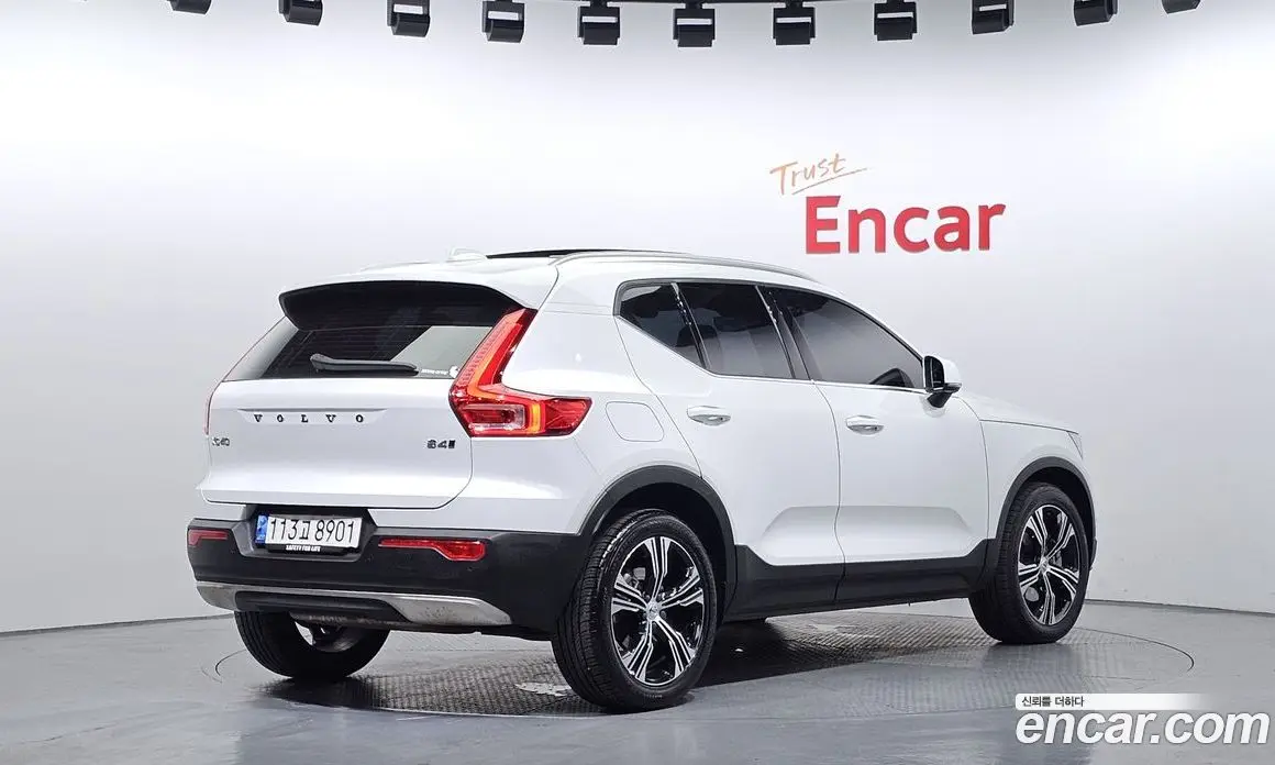 Volvo XC40 2021 2.0 автомат (гидро), фото 2 Volvo XC40 2021 2.0 автомат (гидро), фото 2