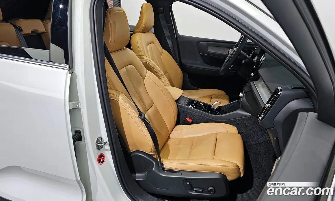 Volvo XC40 2021 2.0 автомат (гидро), фото 16 Volvo XC40 2021 2.0 автомат (гидро), фото 16