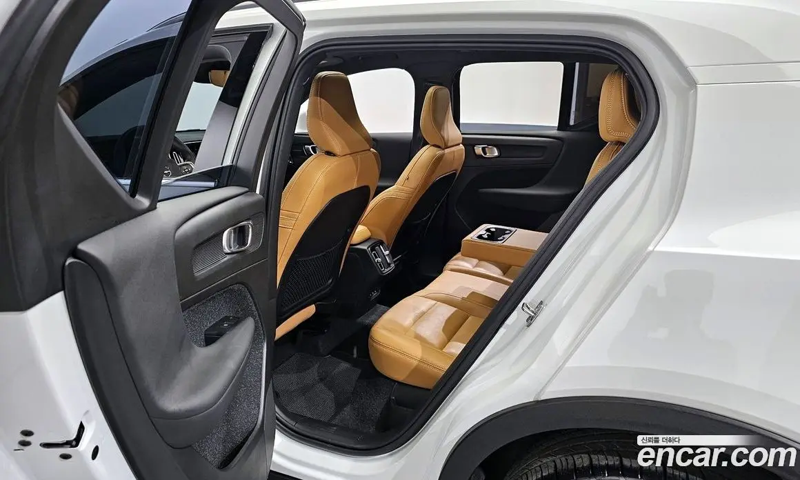 Volvo XC40 2021 2.0 автомат (гидро), фото 18 Volvo XC40 2021 2.0 автомат (гидро), фото 18