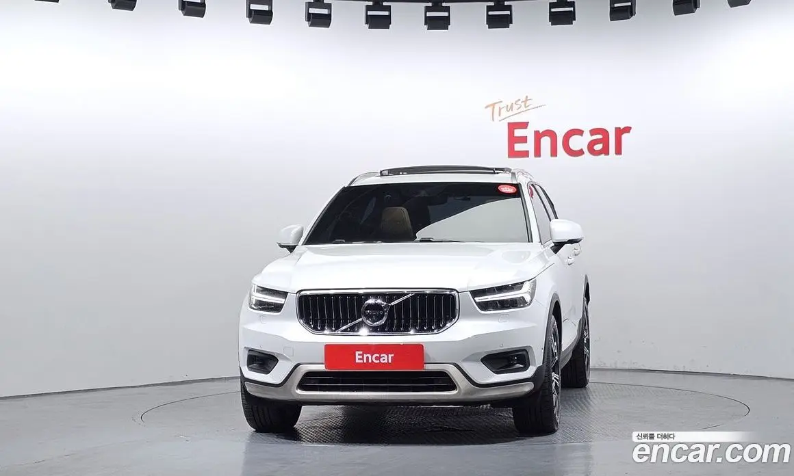 Volvo XC40 2021 2.0 автомат (гидро), фото 3 Volvo XC40 2021 2.0 автомат (гидро), фото 3