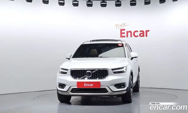 Volvo XC40 2021 2.0 автомат (гидро), миниатюра 3 Volvo XC40 2021 2.0 автомат (гидро), миниатюра 3