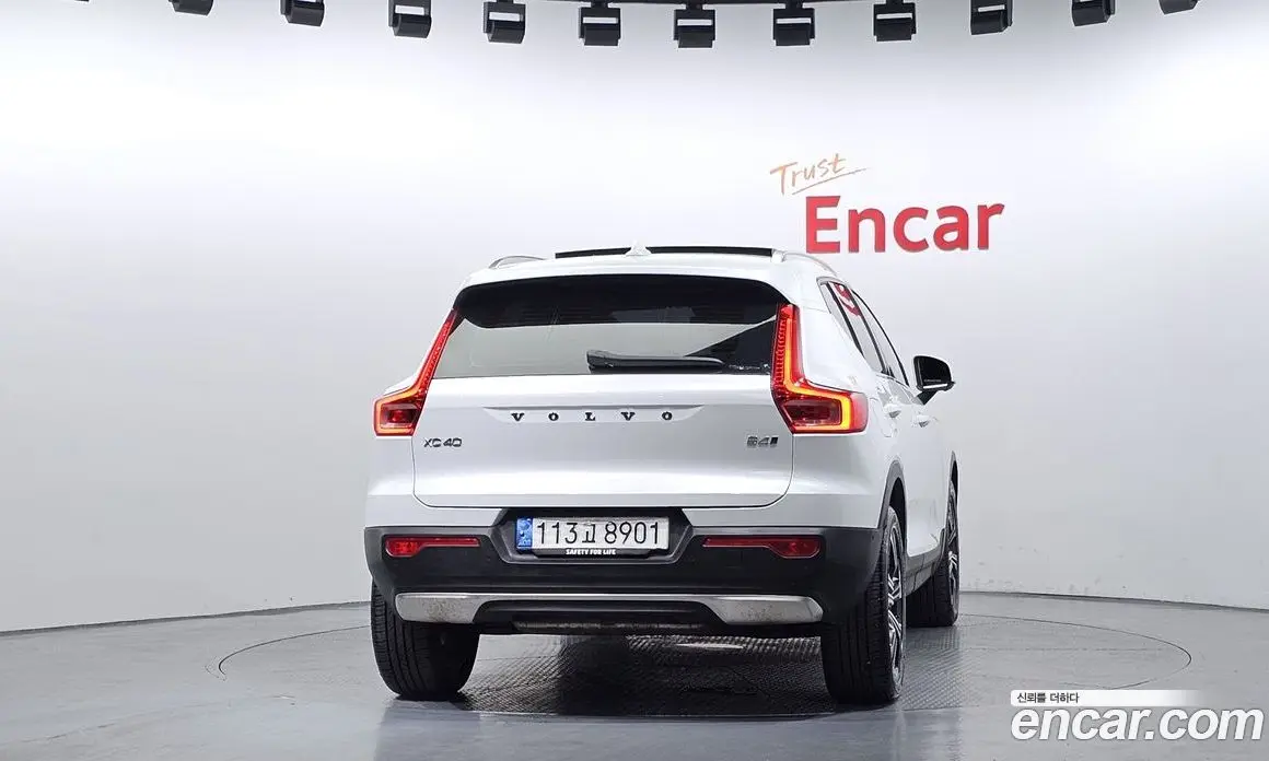 Volvo XC40 2021 2.0 автомат (гидро), фото 4 Volvo XC40 2021 2.0 автомат (гидро), фото 4