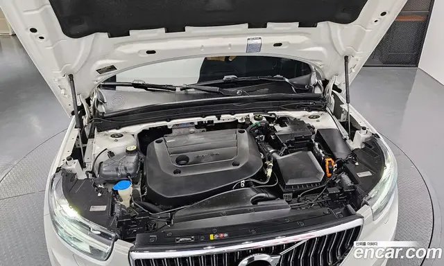 Volvo XC40 2021 2.0 автомат (гидро), миниатюра 6 Volvo XC40 2021 2.0 автомат (гидро), миниатюра 6