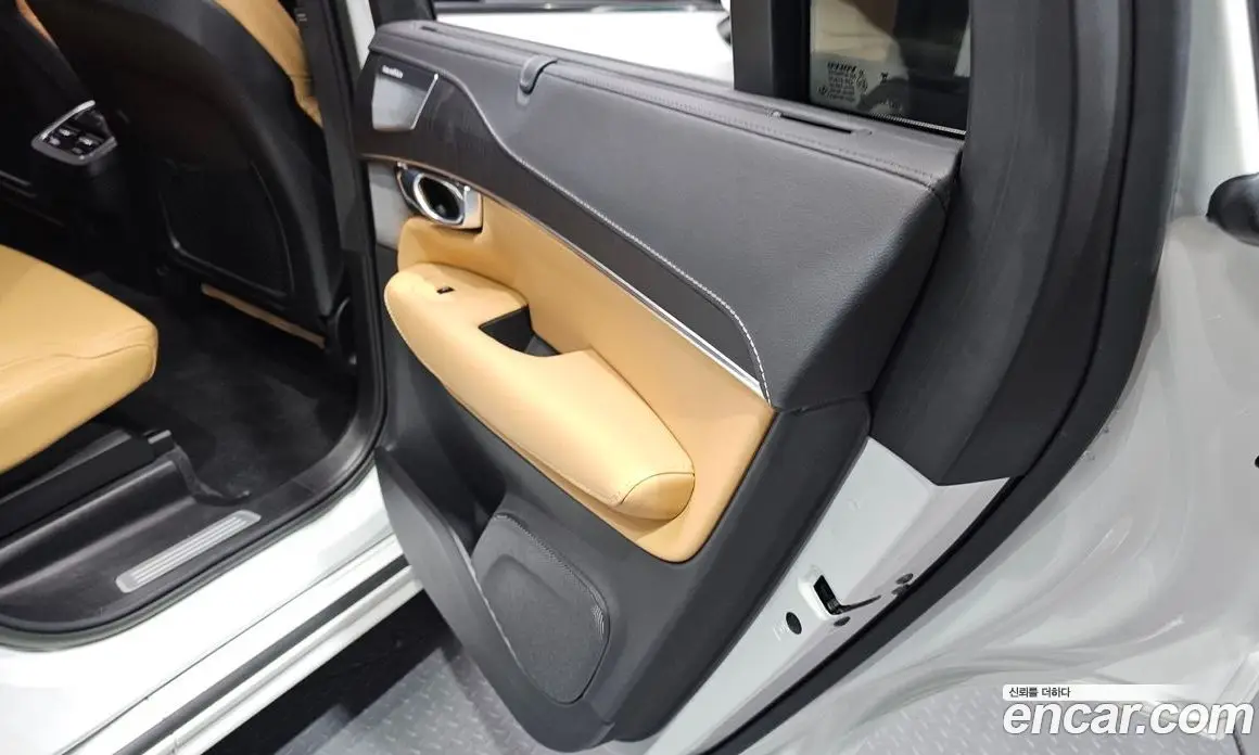Volvo XC90 2023 2.0 автомат (гидро), фото 15 Volvo XC90 2023 2.0 автомат (гидро), фото 15