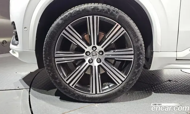Volvo XC90 2023 2.0 автомат (гидро), миниатюра 5 Volvo XC90 2023 2.0 автомат (гидро), миниатюра 5