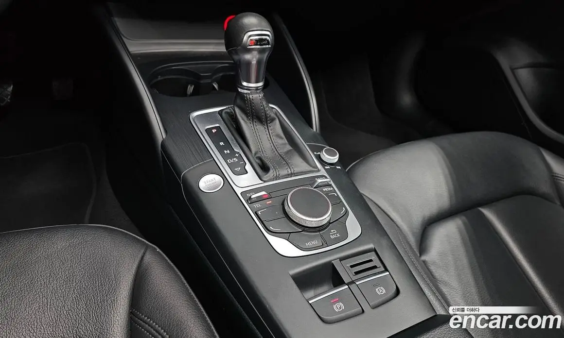 Audi A3 2015 1.6 автомат (гидро), фото 12