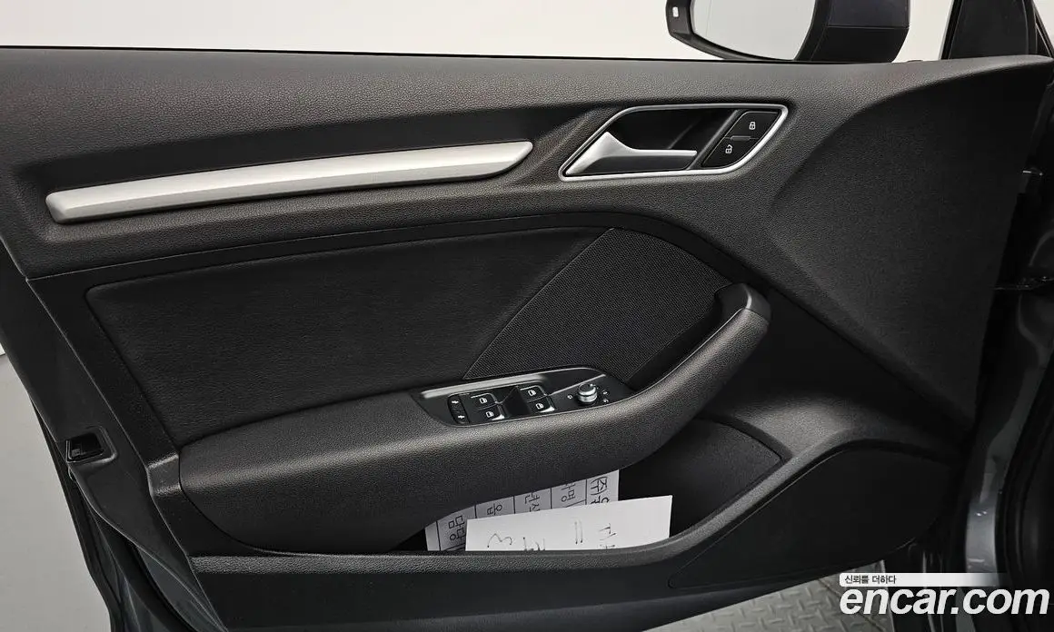 Audi A3 2015 1.6 автомат (гидро), фото 14