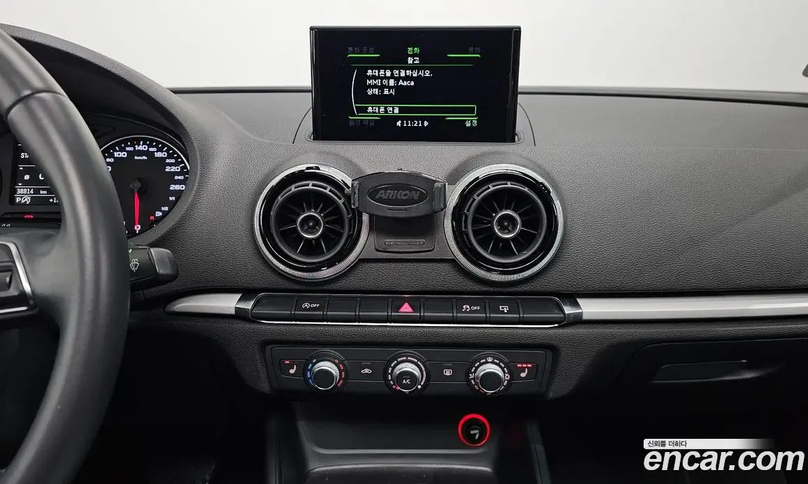 Audi A3 2015 1.6 автомат (гидро), фото 20