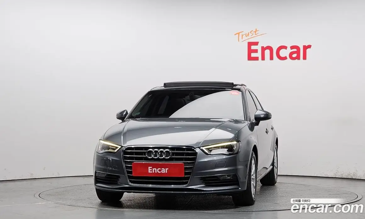 Audi A3 2015 1.6 автомат (гидро), фото 3